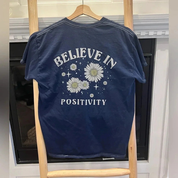 ✨FULL TILT Daisy Positivity Womens Oversized Tee Medium - Picture 3 of 7